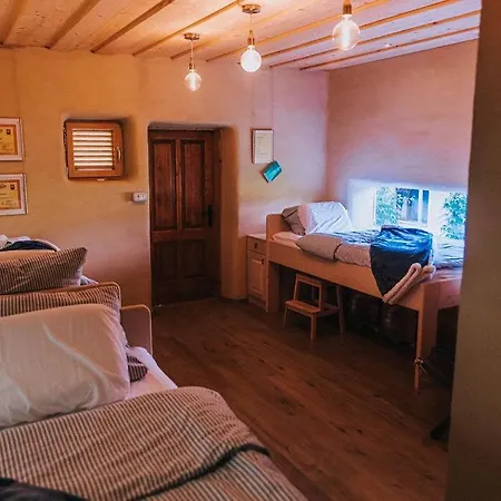 Apartman Sleeping With Bees - Tourist Farm Muha *