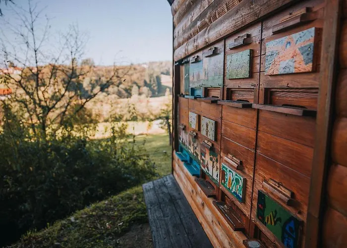 Sleeping With Bees - Tourist Farm Muha * غروسوبلي