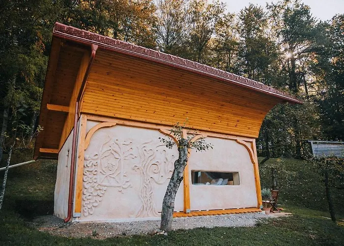 Sleeping With Bees - Tourist Farm Muha شقة