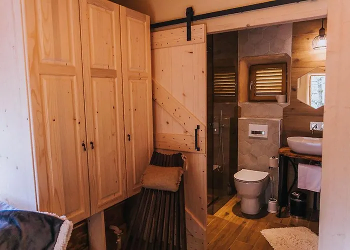 Sleeping With Bees - Tourist Farm Muha Appartement Grosuplje