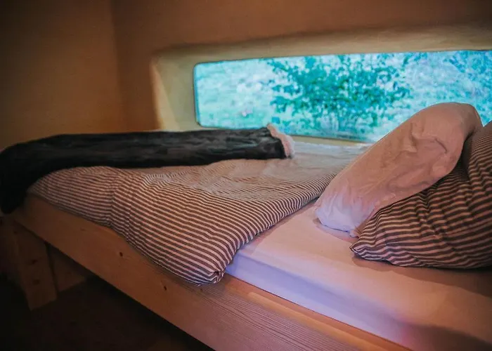 Sleeping With Bees - Tourist Farm Muha غروسوبلي