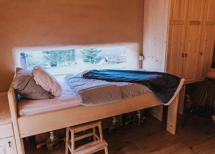 Sleeping With Bees - Tourist Farm Muha